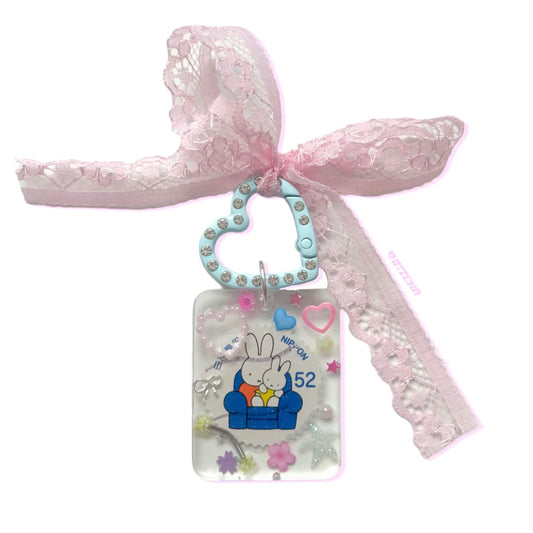 CONFETTI STAMP KEYCHAIN